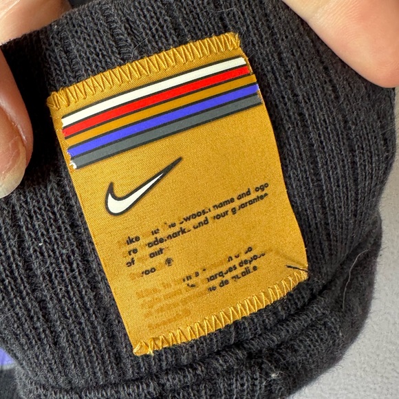 Nike Ribbed Knit Black Shorts size L retails $80 - Picture 5 of 8